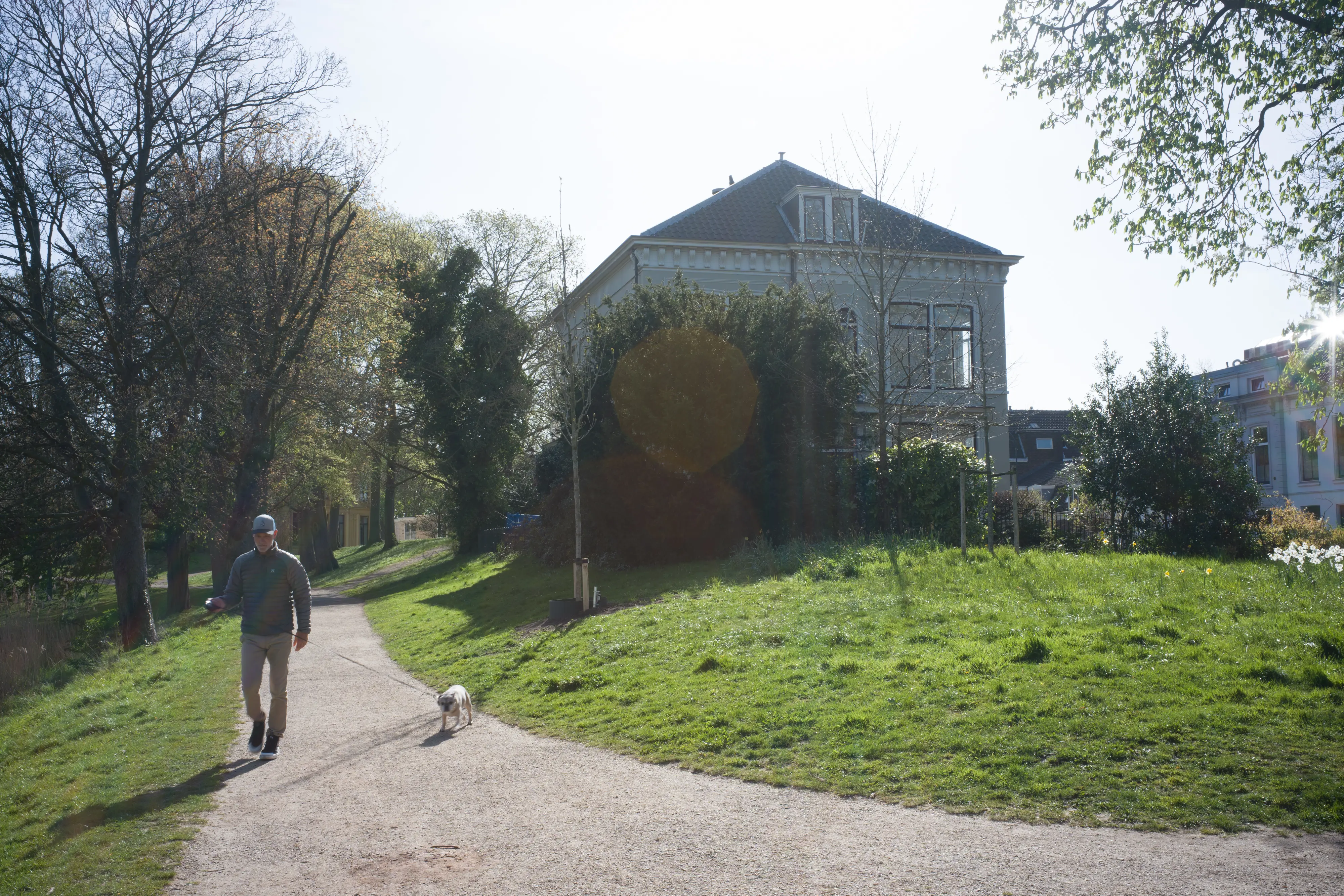 Yellow flaring, blob in the middle. Happened once in 150+ images.