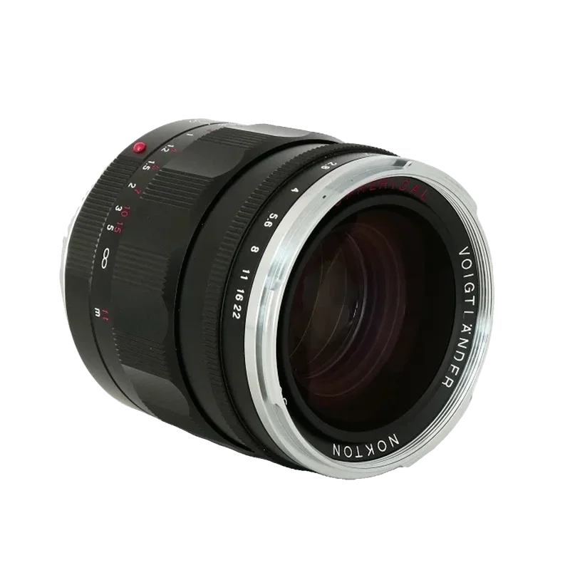 Voigtländer Nokton 35mm f/1.2 II