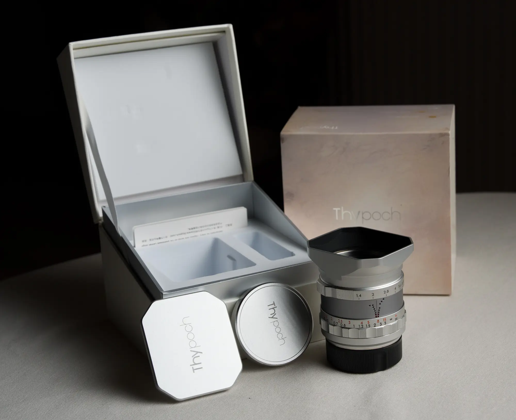 Lens box with all accessories