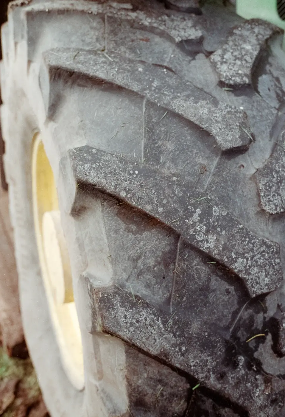 Voigtlander Nokton 35mm f/1.4 II MC lens