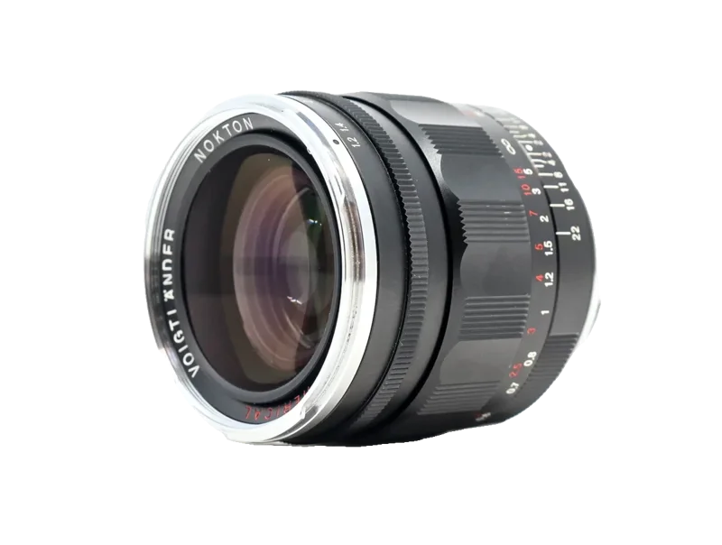 Voigtländer Nokton 35mm f/1.2 I