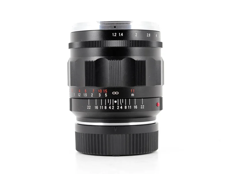 Voigtländer Nokton 35mm f/1.2 II