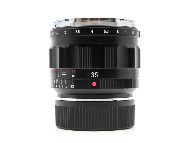 Voigtländer Nokton 35mm f/1.2 III