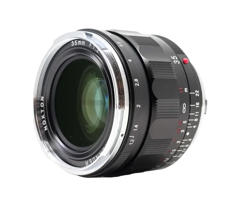 Voigtländer Nokton 35mm f/1.2 III