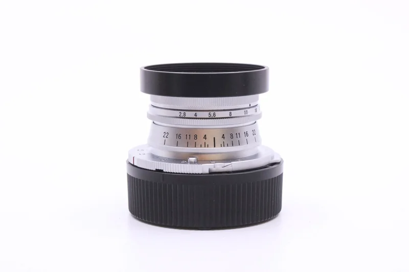 Voigtländer Heliar 40mm f/2.8 ASPH