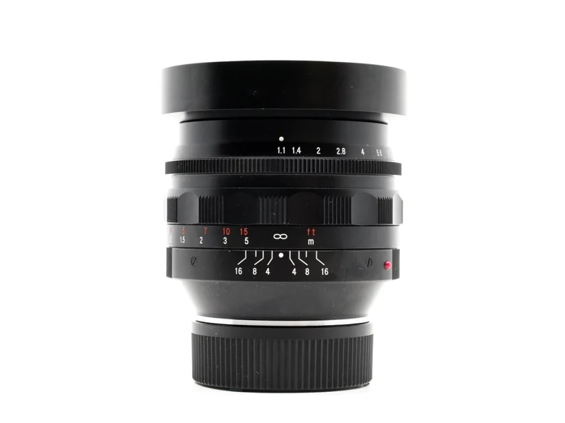 Voigtländer Nokton 50mm f/1.1