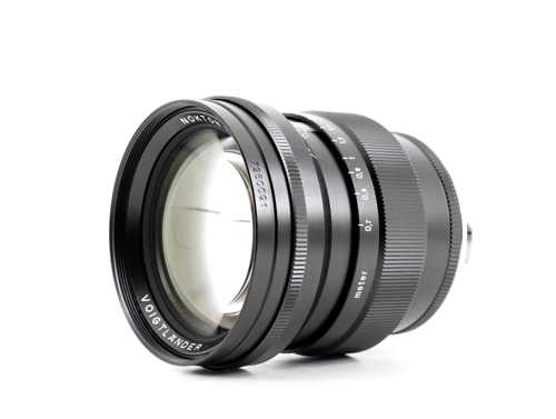 Voigtländer Nokton 75mm f/1.5