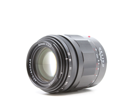 Voigtländer APO-Skopar 90mm f/2.8