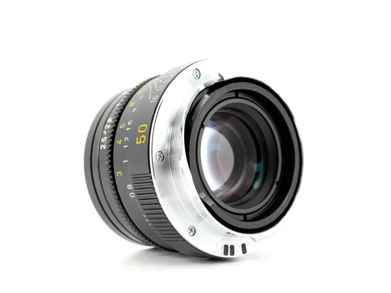Leica Summarit-M 50mm f/2.5