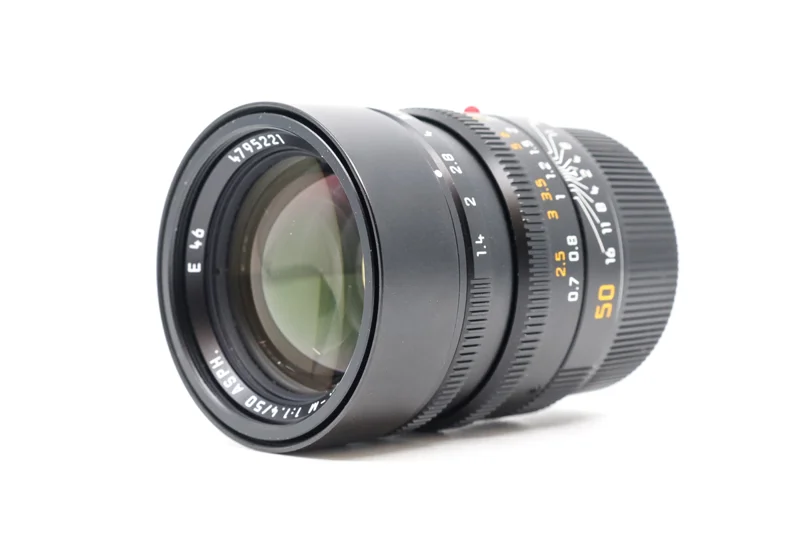 Leica Summilux-M 50mm f/1.4 III