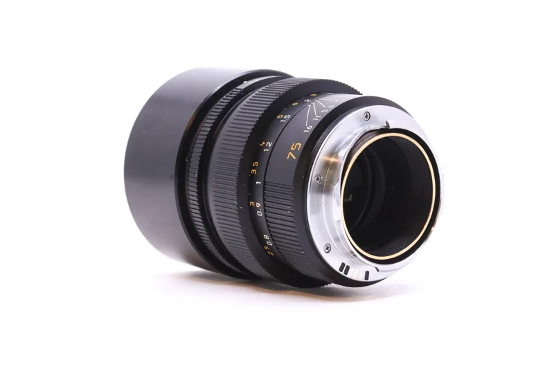 Leica Summilux-M 75mm f/1.4 III