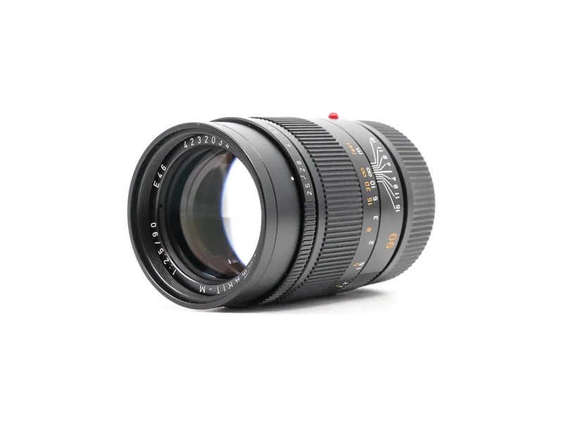 Leica Summarit-M 90mm f/2.5