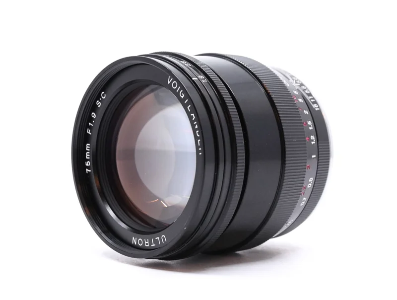 Voigtländer Ultron 75mm f/1.9 SC/MC