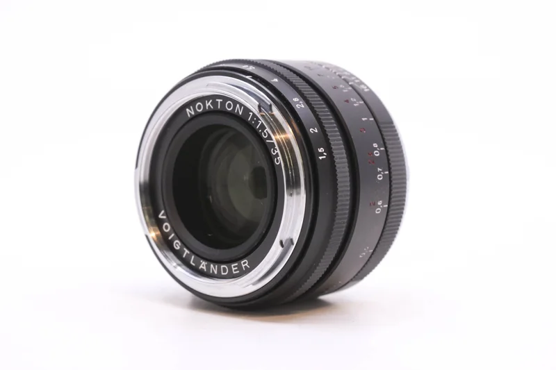 Voigtländer Nokton 35mm f/1.5 Aspherical VM Type 1